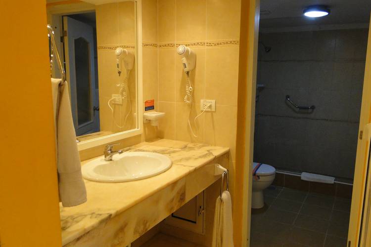 Junior suite blau arenal habana beach hotel cuba Junior suite blau arenal habana beach hotel cuba