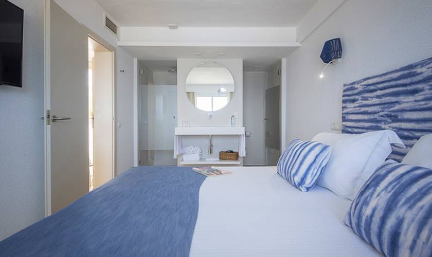 Junior suite sea view with spa access Blau Punta Reina Majorca Junior suite sea view with spa access Blau Punta Reina Majorca