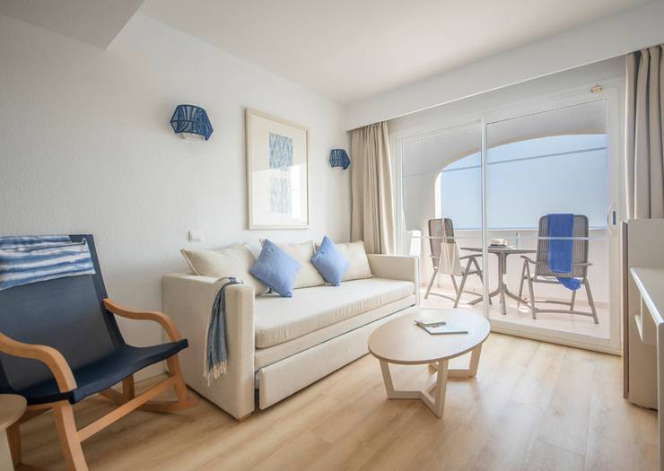 Junior suite vista mar cala romántica blau punta reina Mallorca Junior suite vista mar cala romántica blau punta reina Mallorca