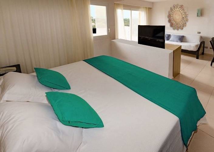 Junior Suite Vista Mar Cala Romántica Blau Punta Reina Resort Mallorca Junior Suite Vista Mar Cala Romántica Blau Punta Reina Resort Mallorca