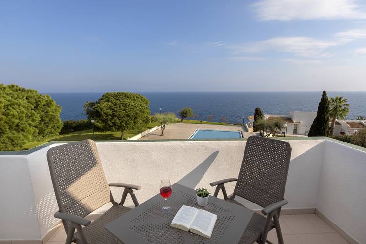 Double room sea front view deluxe blau punta reina resort majorca Double room sea front view deluxe blau punta reina resort majorca