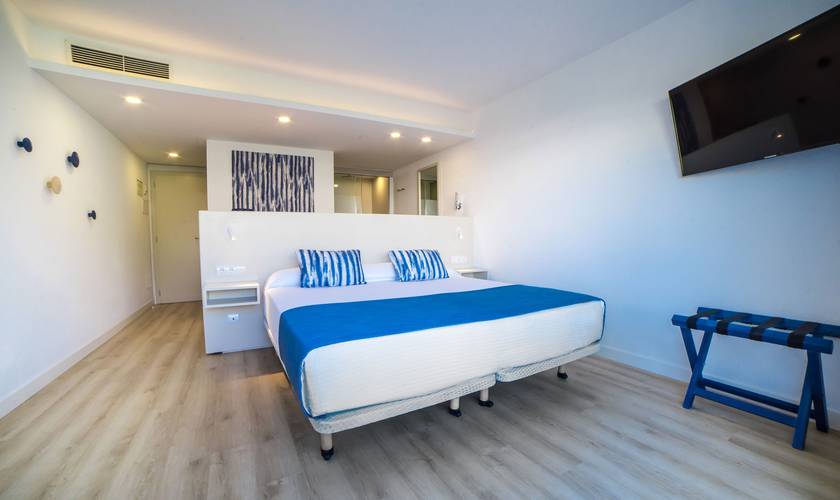 Double room superior with balcony Blau Punta Reina Majorca Double room superior with balcony Blau Punta Reina Majorca