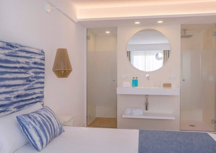 Junior suite with balcony Blau Punta Reina Majorca Junior suite with balcony Blau Punta Reina Majorca