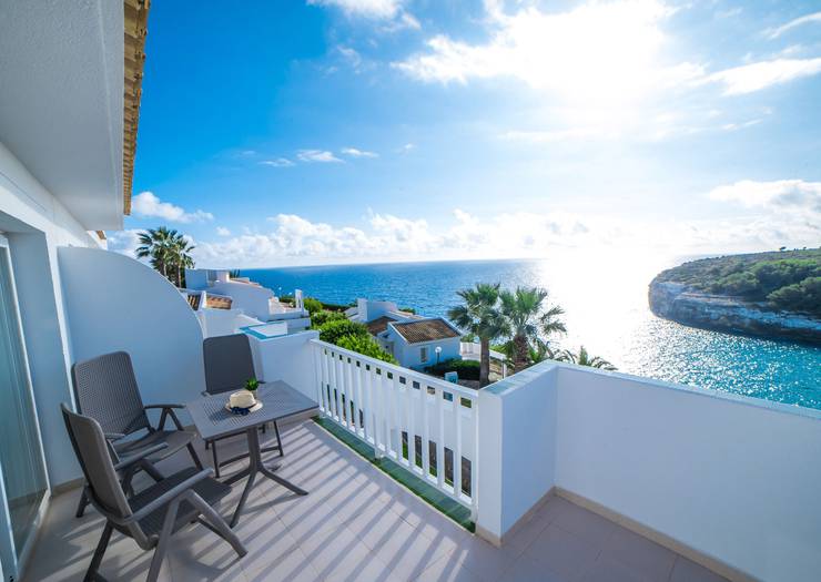Junior suite vista mar cala romántica blau punta reina Mallorca Junior suite vista mar cala romántica blau punta reina Mallorca