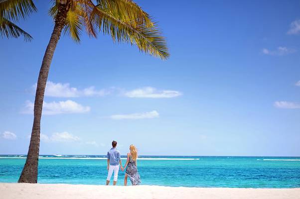 Últimas unidades al 40% de descuento Blau Hotels for Holidays Últimas unidades al 40% de descuento Blau Hotels for Holidays