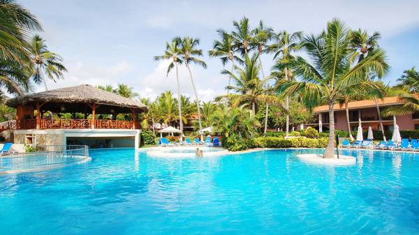 Открытый бассейн Natura Park Beach Eco Resort & Spa в Пунта-Кана Открытый бассейн Natura Park Beach Eco Resort & Spa в Пунта-Кана