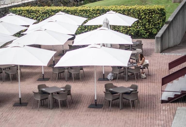 Lounge & terrace bar Blau Gran Hotel Las Caldas  Астурия Lounge & terrace bar Blau Gran Hotel Las Caldas  Астурия