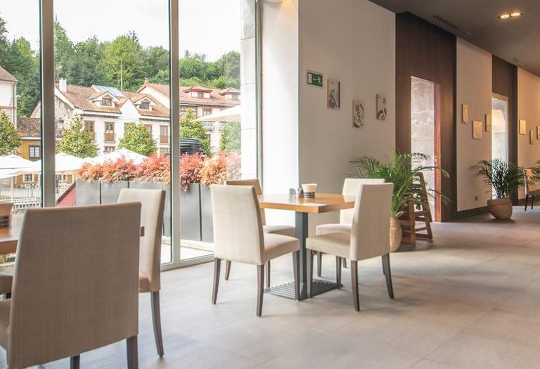 Lounge & terrace bar Blau Hotel Las Caldas  Астурия Lounge & terrace bar Blau Hotel Las Caldas  Астурия